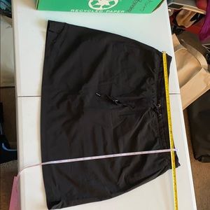 Green tea skort. Black size Xl